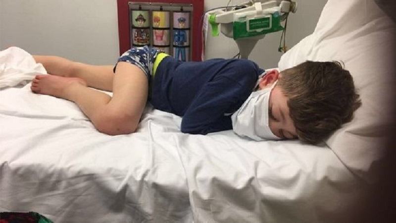 Un baietel de 5 ani, perfect sanatos, a fost lovit de coronavirus. 